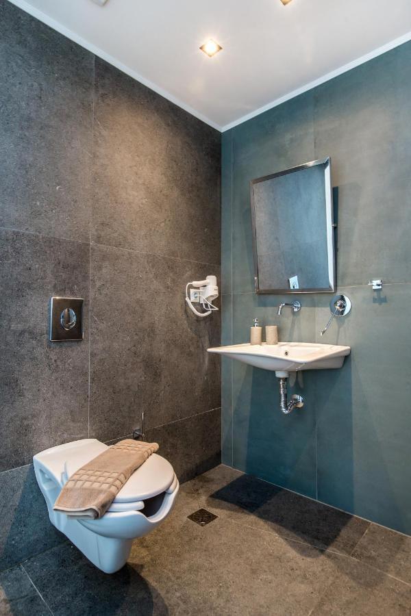 يميناريا Epicentrum Suites Fresh المظهر الخارجي الصورة
